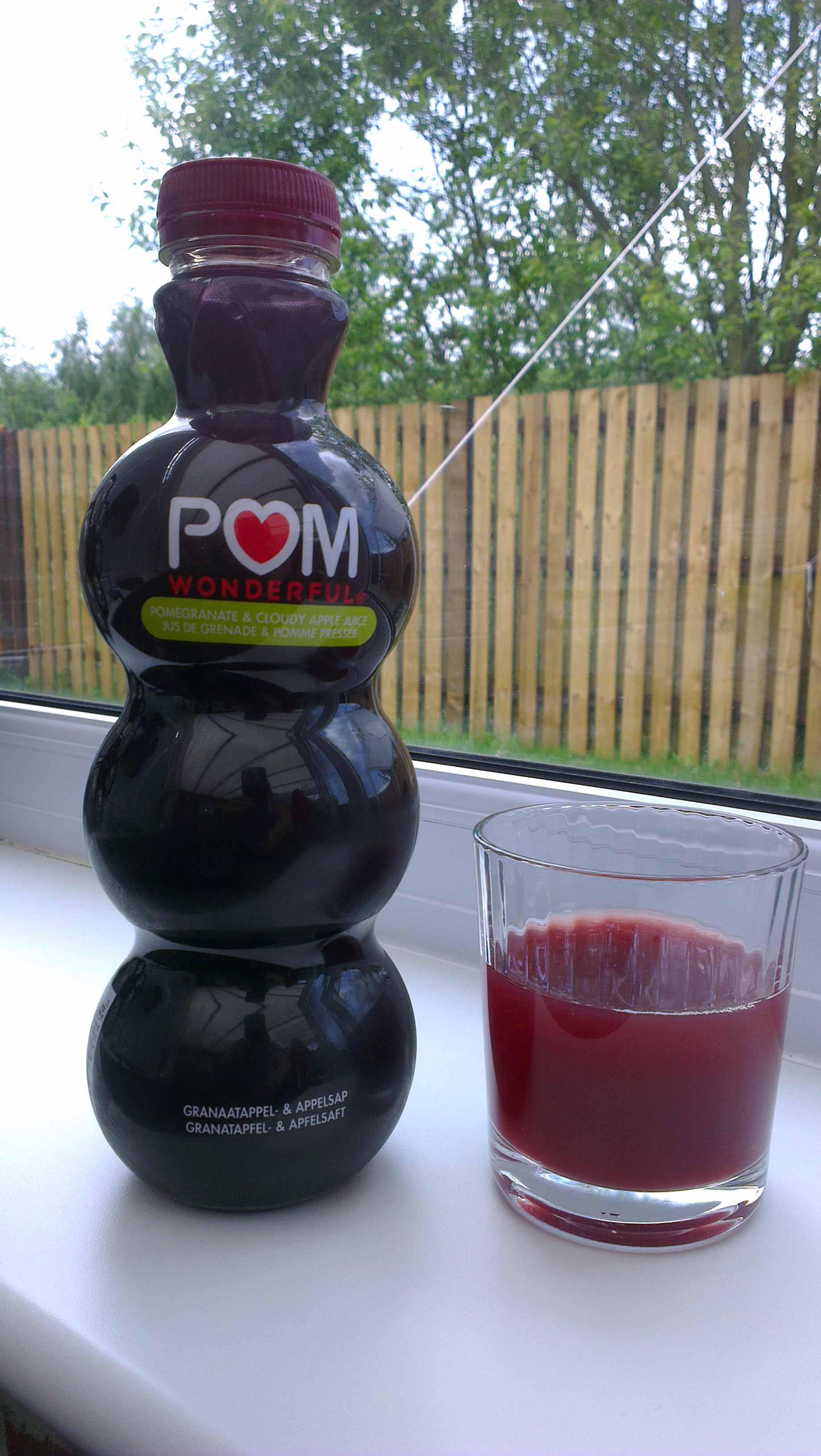 POM Pomwonderful Pomegranate and Cloudy Apple Juice | Review